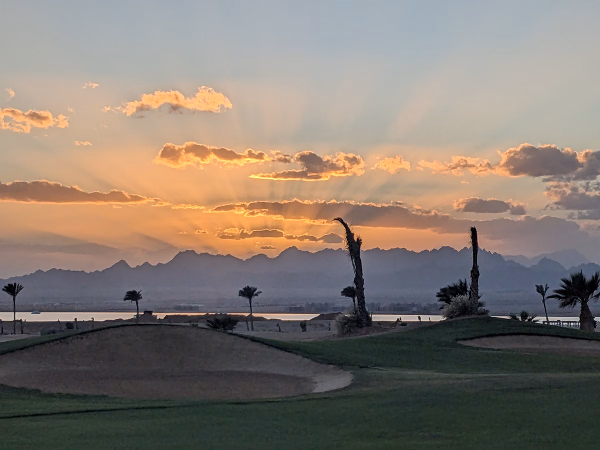 Golf in Soma Bay: World-Class Red Sea Courses, Coastal Holes & Modern Facilities - Image 1