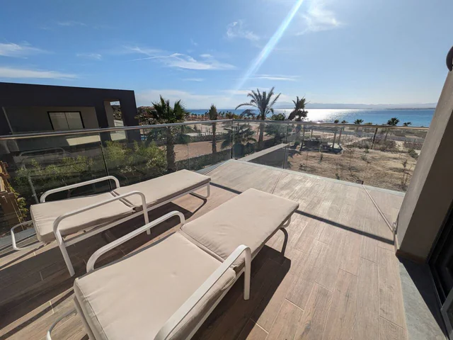 Supreme Beachfront 3BR Villa Soma bay with Garden