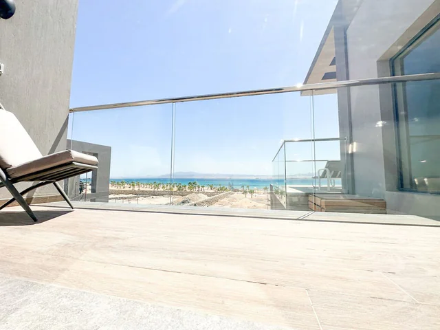 Supreme Beachfront 3BR Villa Soma bay with Garden - Image 6