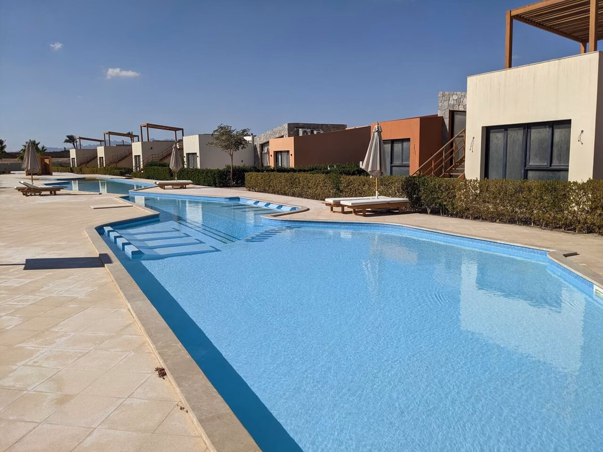 2BR Pool Front Soma bay Villa Near Mesca Beach - Image 2