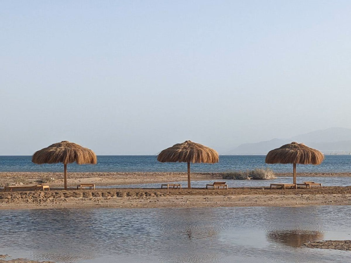 Magical Cabana Steps From Beach & Pool - Image 4