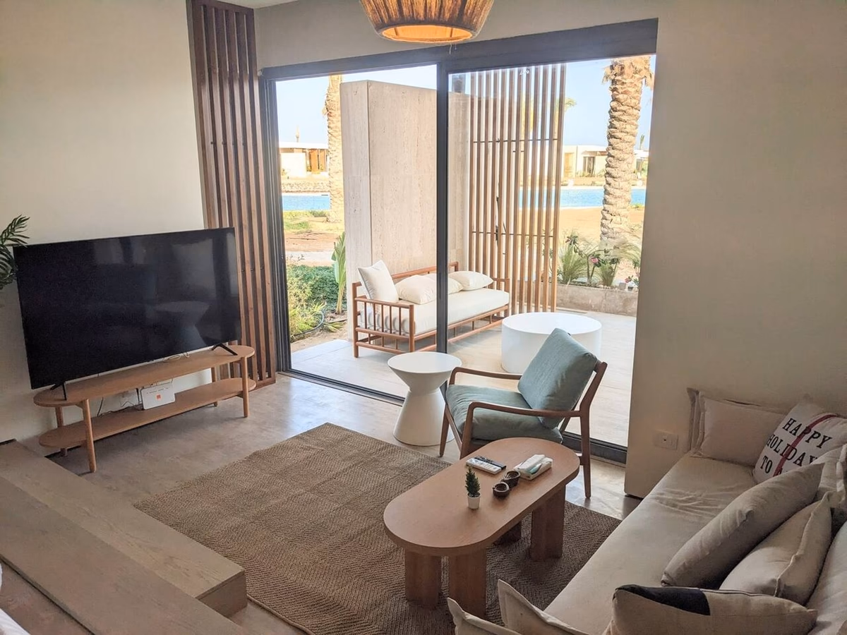 Magical Cabana Steps From Beach & Pool - Image 5