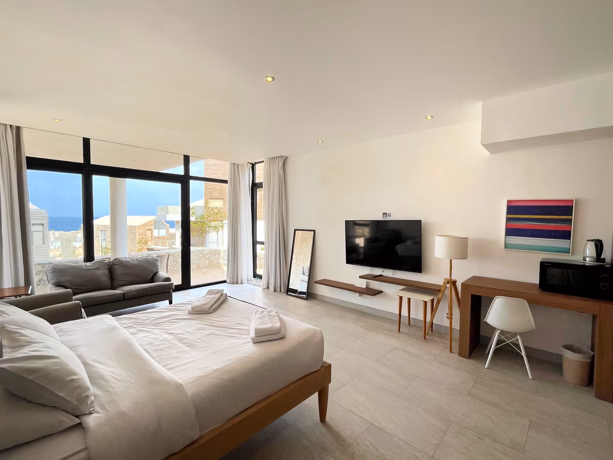 Sea View Studio in Soma Bay With Free Beach & Pool - Image 1