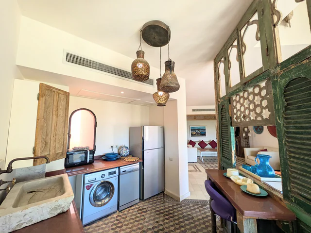 Super Central Somabay 2BR Marina Apt w/ Free Beach - Image 5