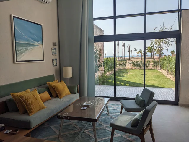 Modern Beachfront 1BR Loft with Garden in Somabay