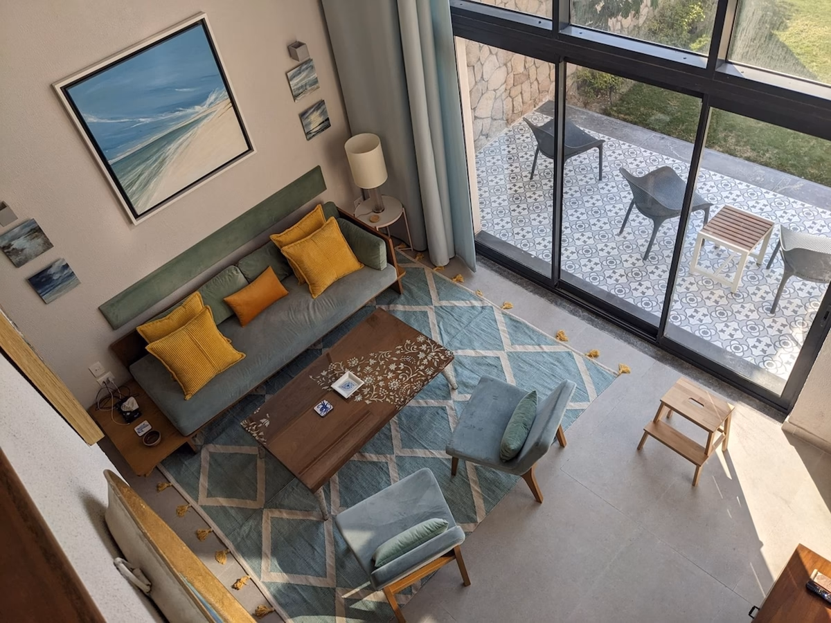 Modern Beachfront 1BR Loft with Garden in Somabay - Image 2