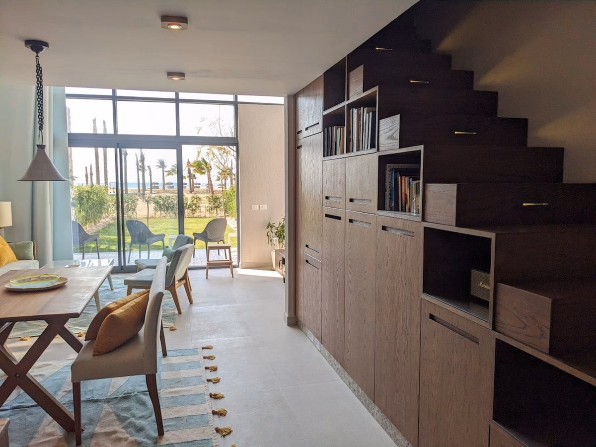 Modern Beachfront 1BR Loft with Garden in Somabay - Image 9