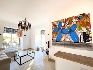 Light & Airy Spacious Marina 3BR w Sauna & Hot tub - Image 2