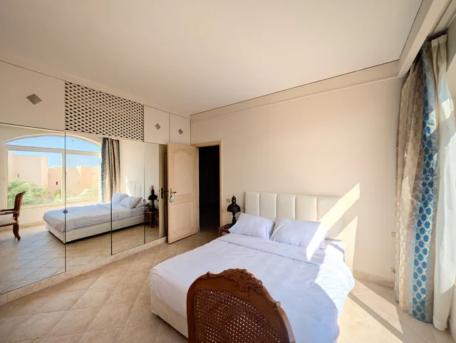 Central Somabay Marina Apt w Terrace & Sea Views - Image 6