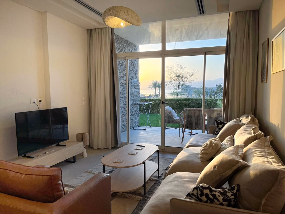 Central Somabay 3BR Garden Apartment w Sea views - Image 1