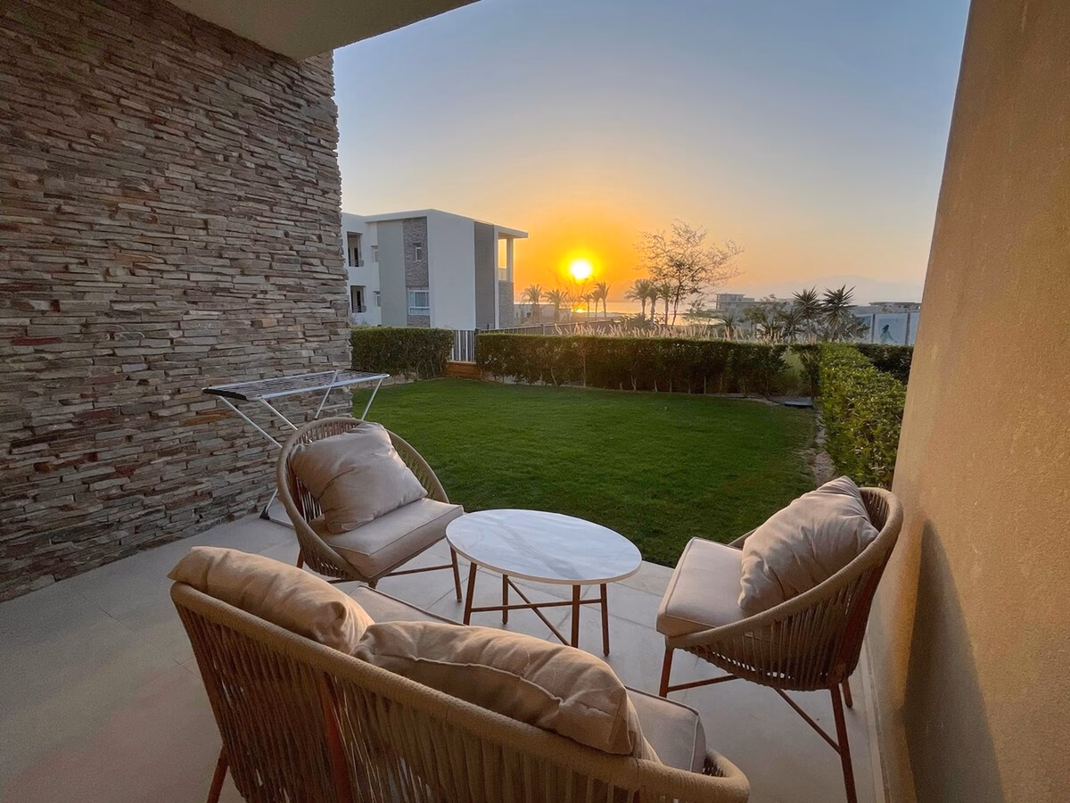 Central Somabay 3BR Garden Apartment w Sea views - Image 10