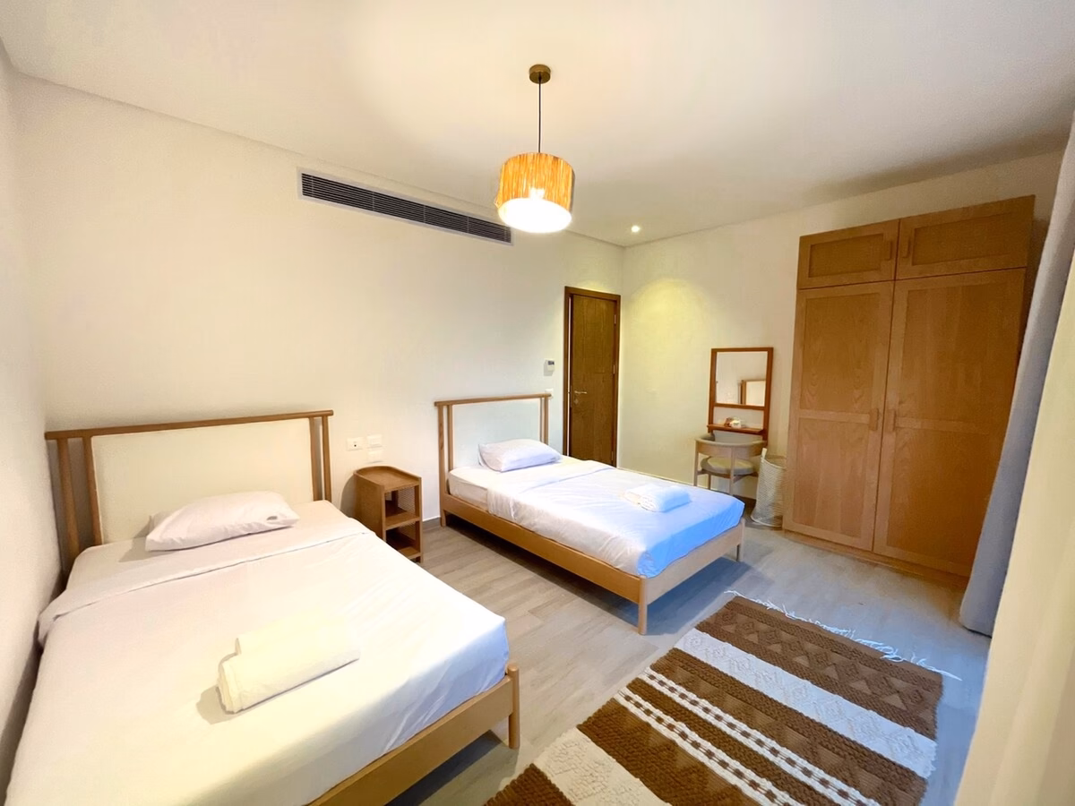 Central Somabay 3BR Garden Apartment w Sea views - Image 4