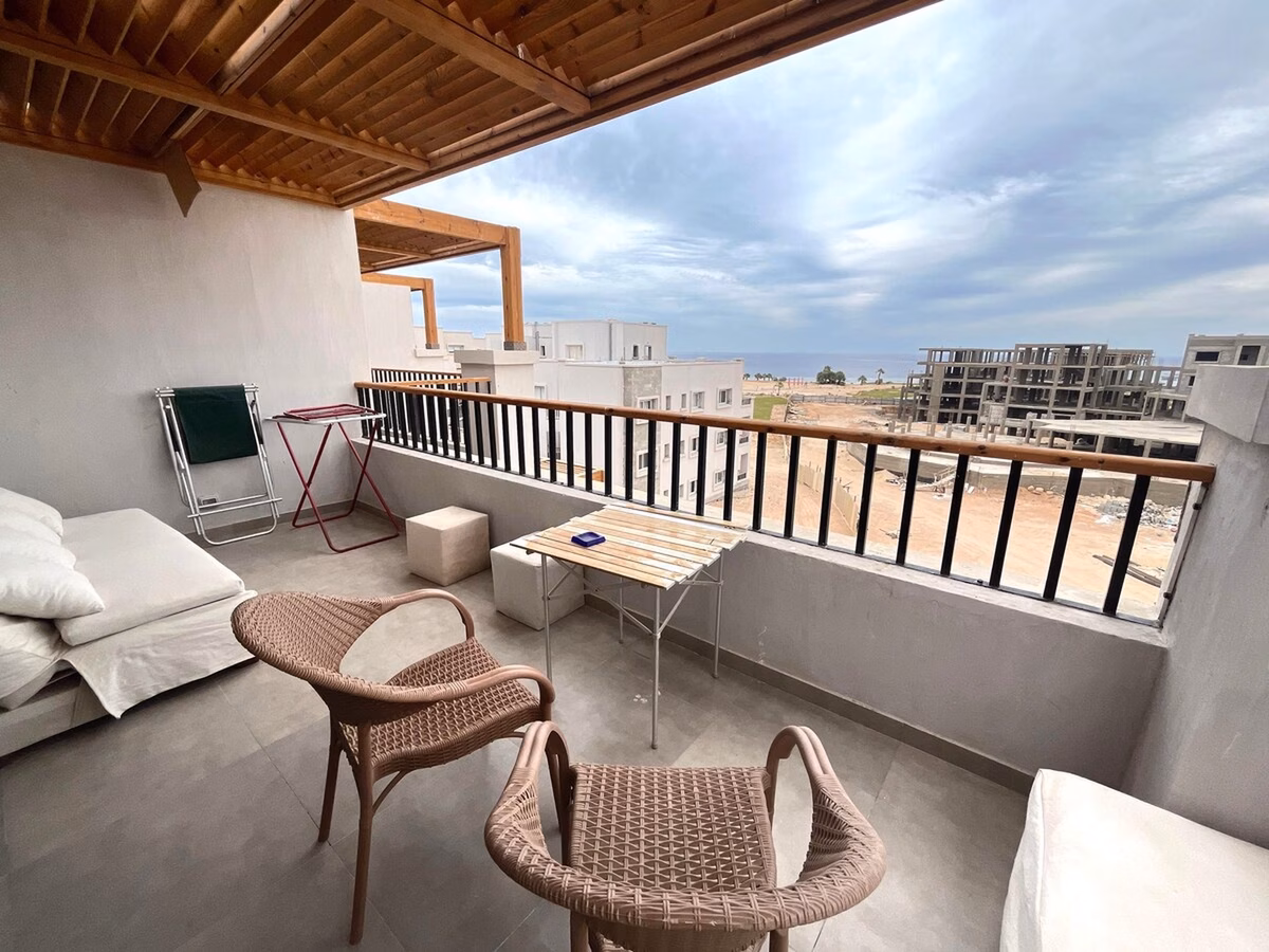 1BR Flat in Soma Bay Near The Jetty & Dive Center - Image 1