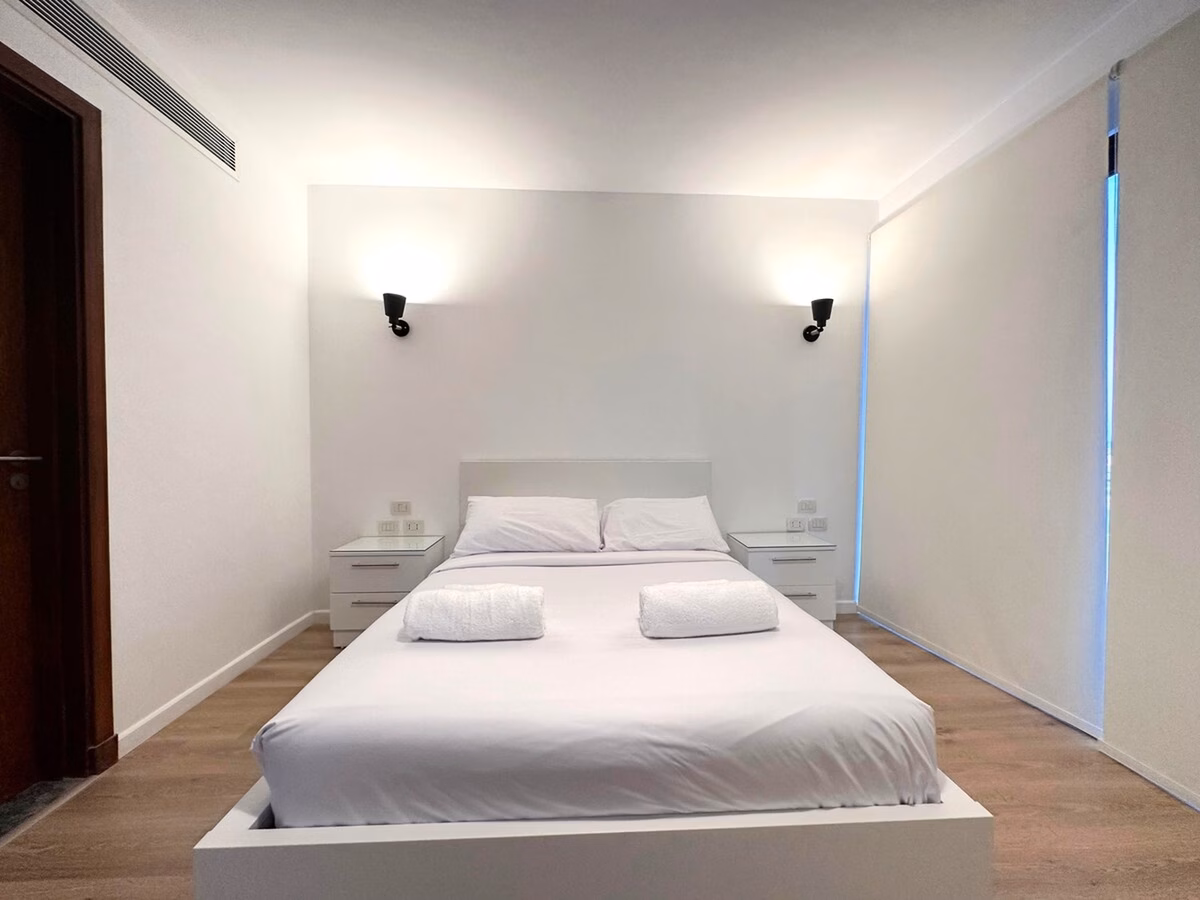 Spacious Seaviews Villa With Pool & Beach Access - Image 8