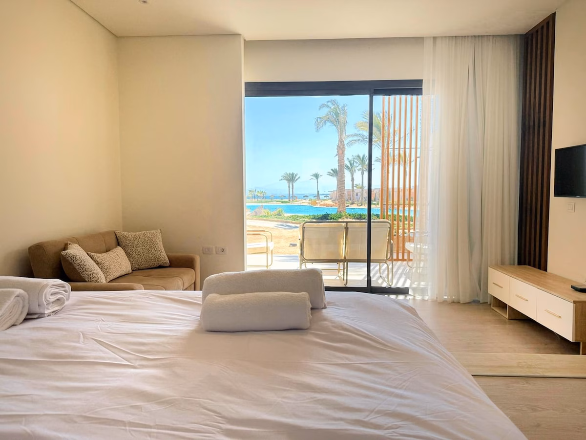 Pool front Mesca Cabana Minutes to Sandy Beach - Image 3