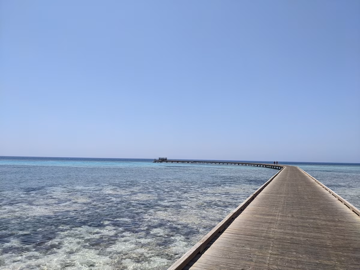 Seafront 1BR 1 Min To Jetty Lovely Reef Views - Image 3