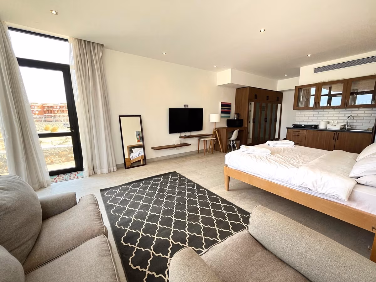 Sea View Studio in Soma Bay With Free Beach & Pool - Image 4